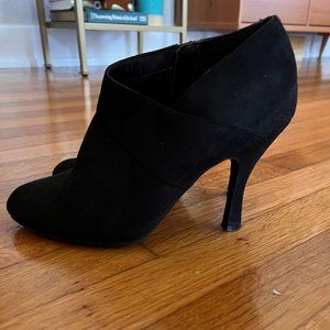 Black Xappeal Women's Heeled Bootie - Size 9